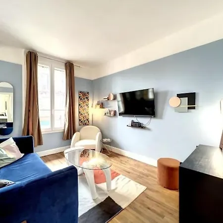 - Le Point Carre Hotel *